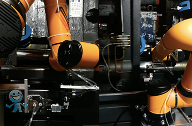 遨博机器人，AUBO机器人，注塑机剪水口上下料，遨博协作机器人
