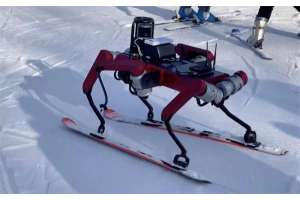 助力科技冬奥与人共舞 六足滑雪机器人亮相雪场